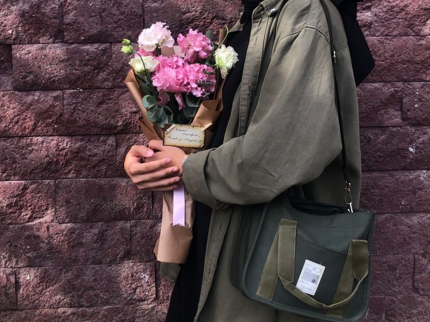 Composer un duo parfait : accessoire + fleurs
